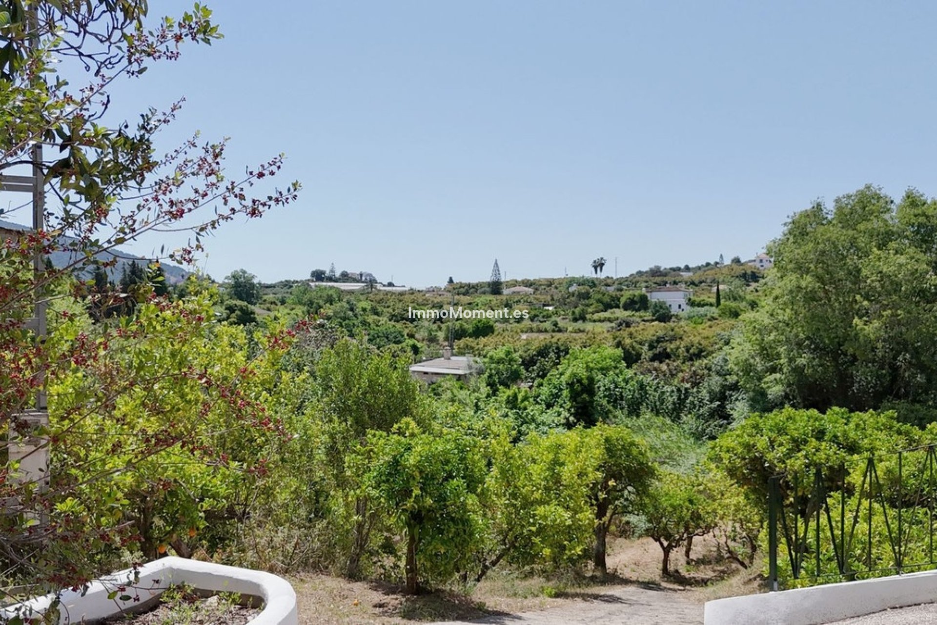 Wiederverkauf - Freistehende Villa -   Inländisch - Alhaurín el Grande Centro
