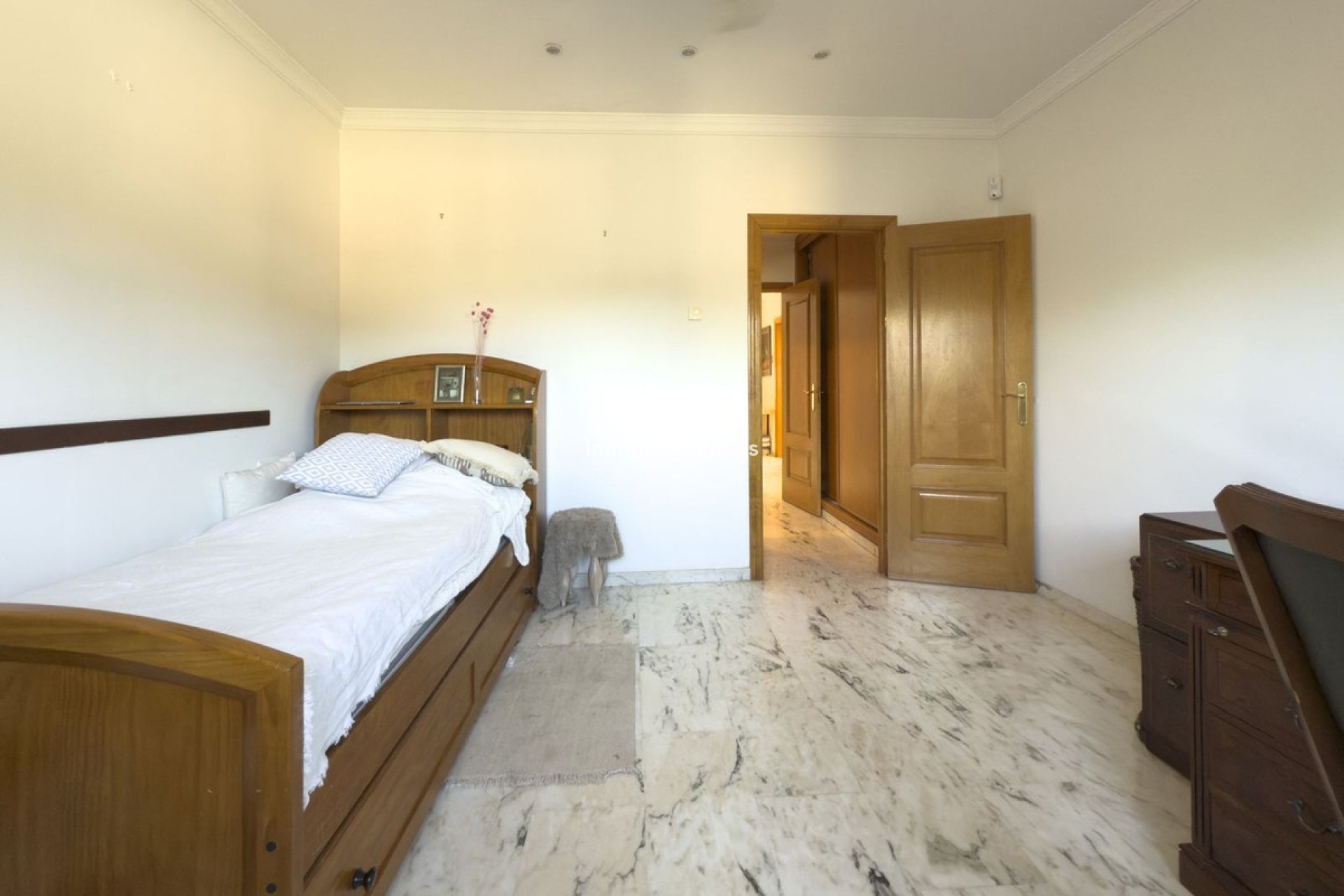 Wiederverkauf - Freistehende Villa -   Inländisch - Alhaurín el Grande Centro