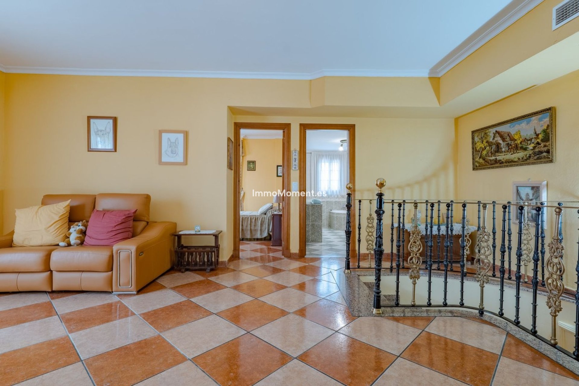 Wiederverkauf - Freistehende Villa -   Inländisch - Alhaurín el Grande Centro