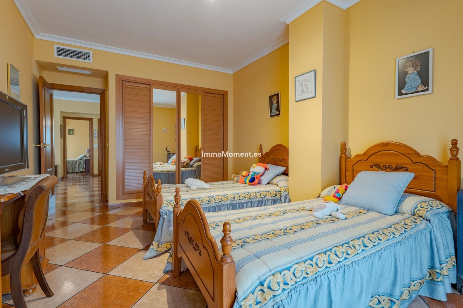 Wiederverkauf - Freistehende Villa -   Inländisch - Alhaurín el Grande Centro
