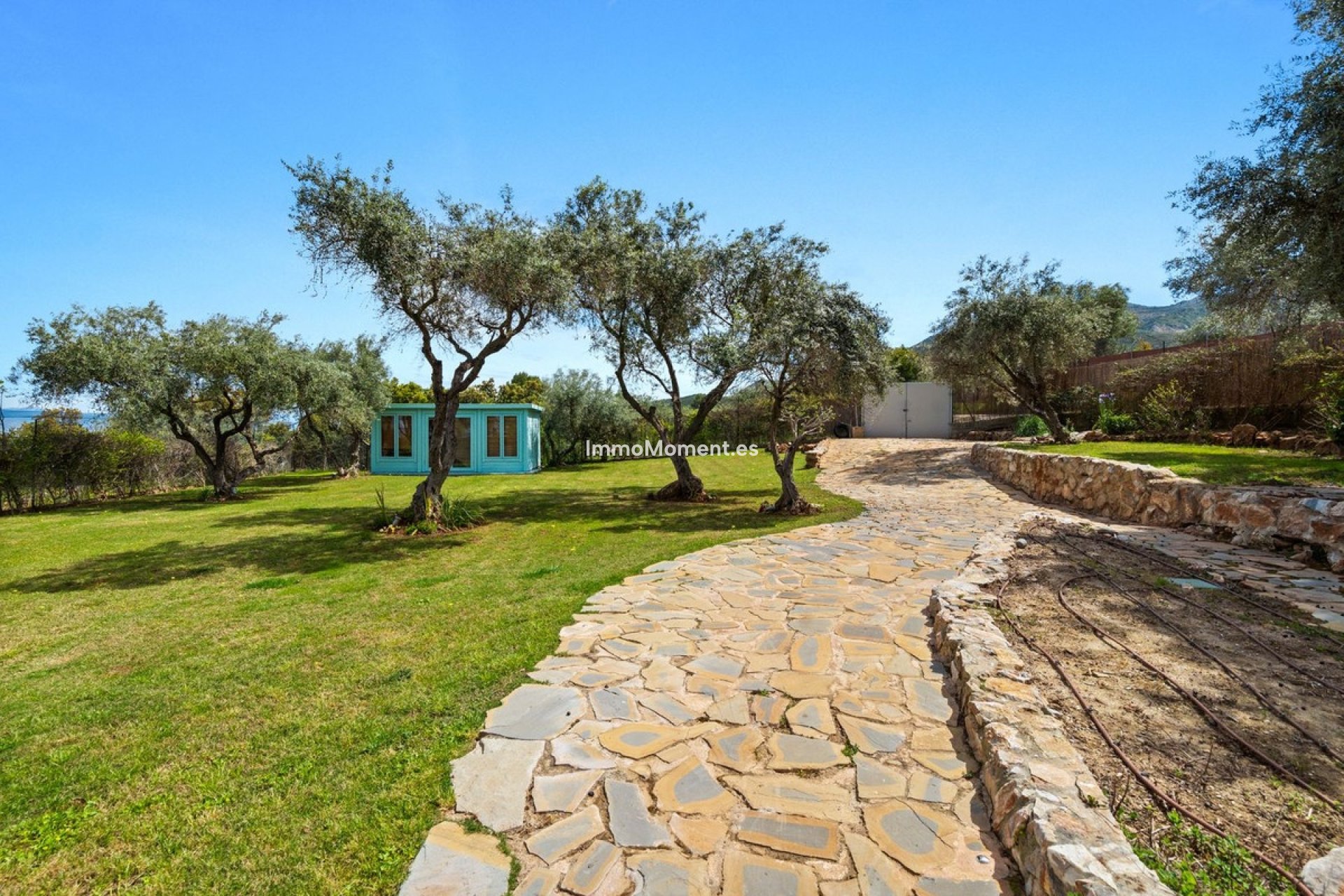Wiederverkauf - Freistehende Villa -   Inländisch - Alhaurín el Grande Centro