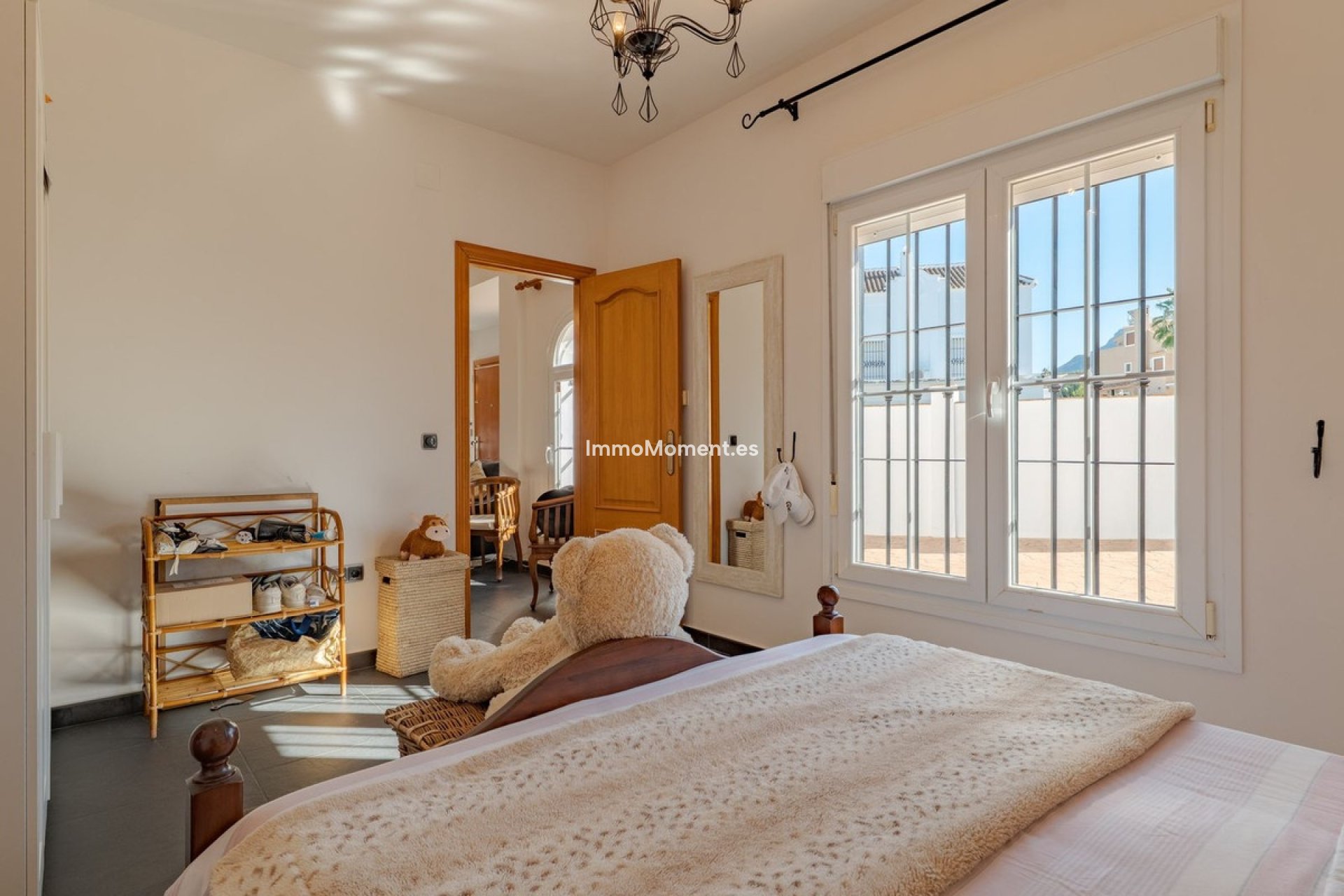 Wiederverkauf - Freistehende Villa -   Inländisch - Alhaurín el Grande Centro