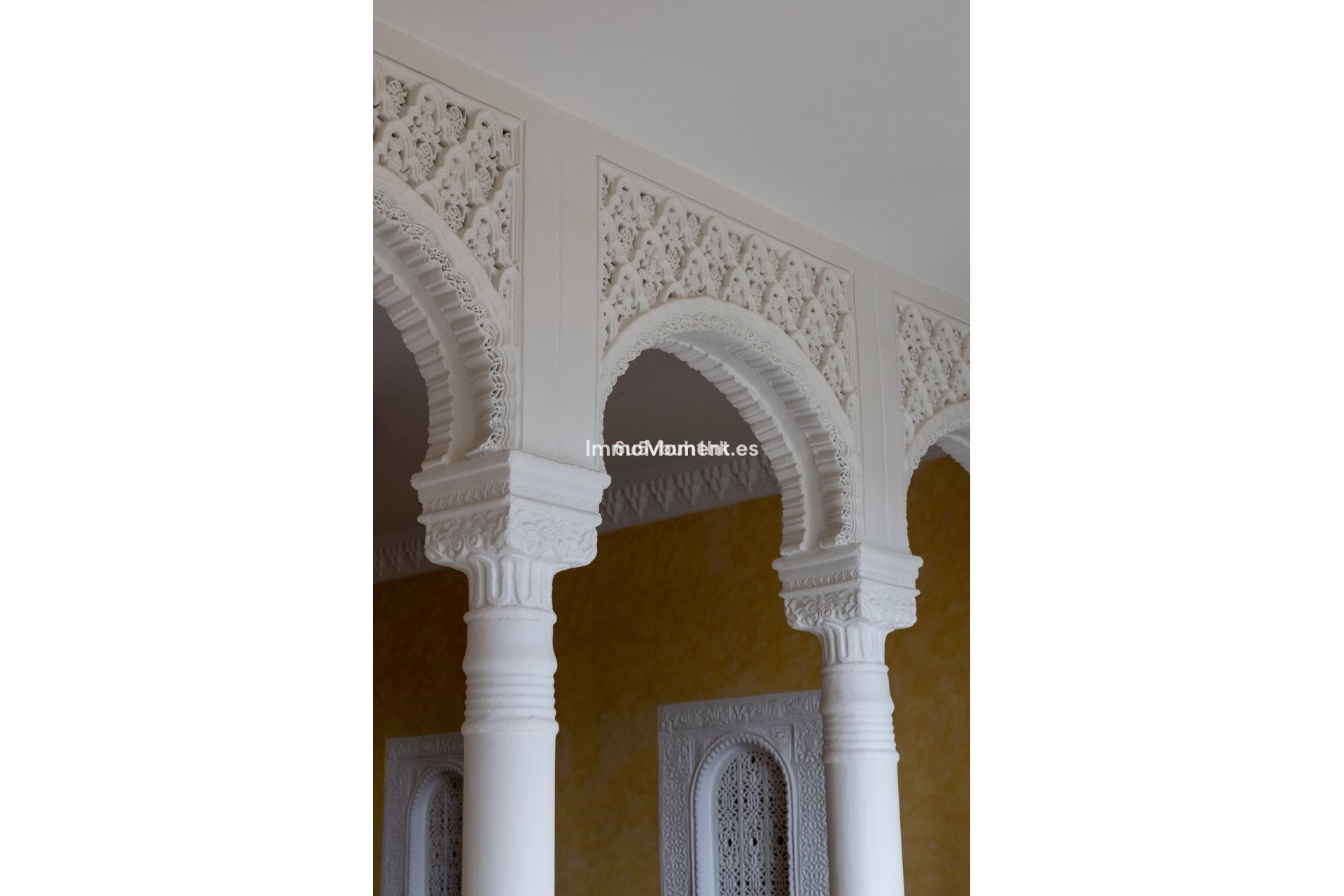 Wiederverkauf - Freistehende Villa -   Inländisch - Alhaurín el Grande Centro