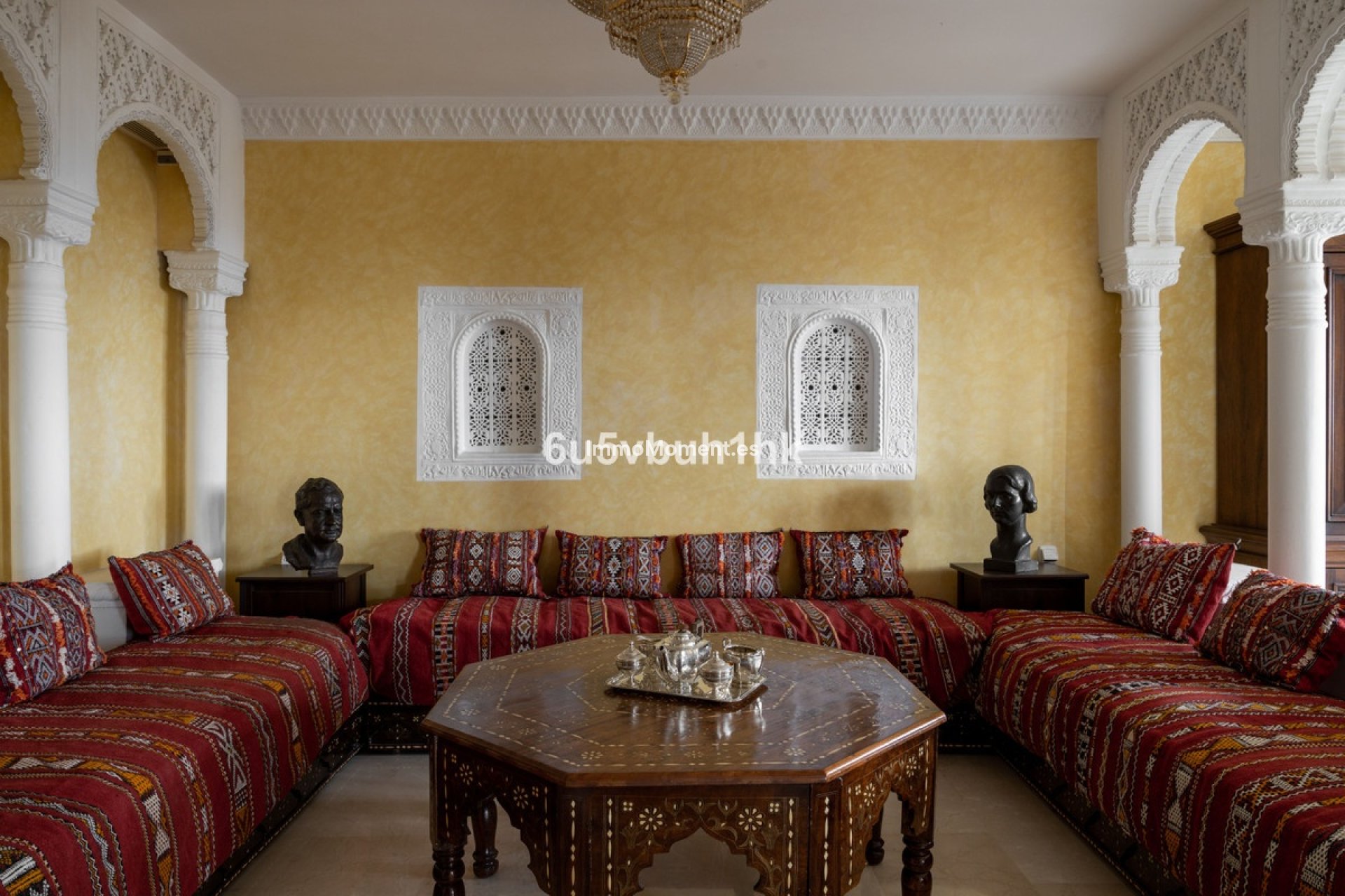 Wiederverkauf - Freistehende Villa -   Inländisch - Alhaurín el Grande Centro