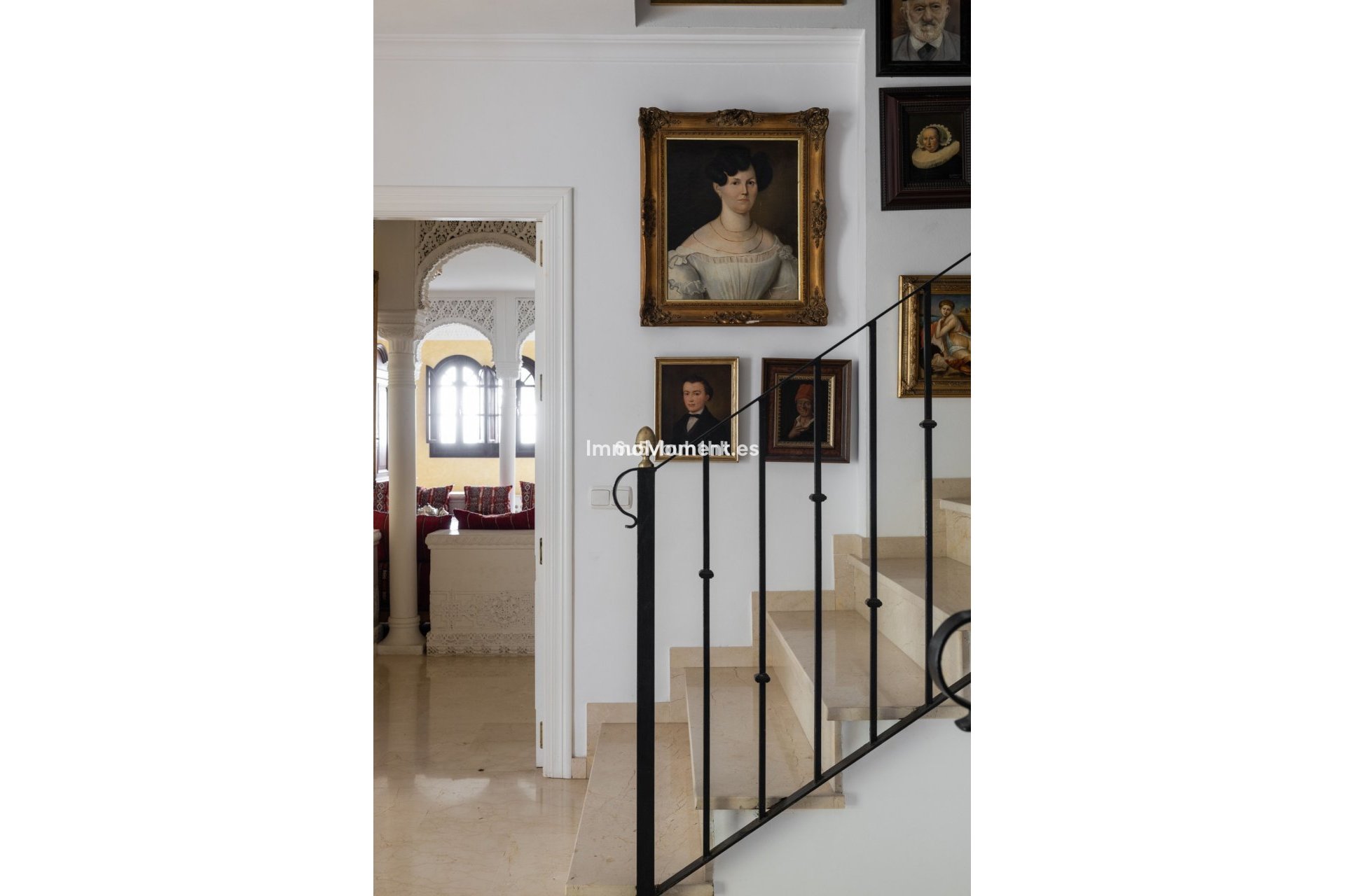 Wiederverkauf - Freistehende Villa -   Inländisch - Alhaurín el Grande Centro