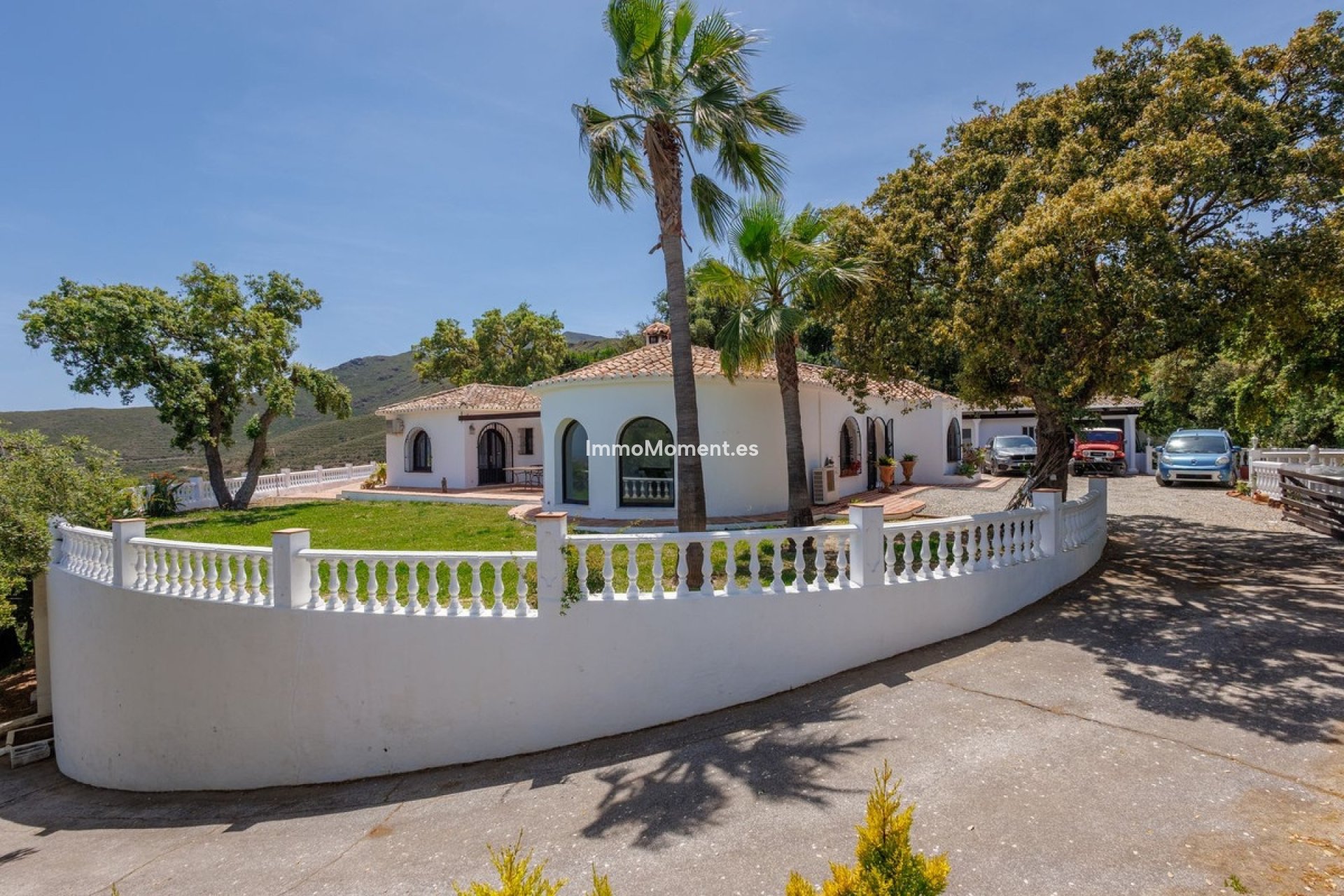 Wiederverkauf - Freistehende Villa -   Inländisch - Alhaurín el Grande Centro