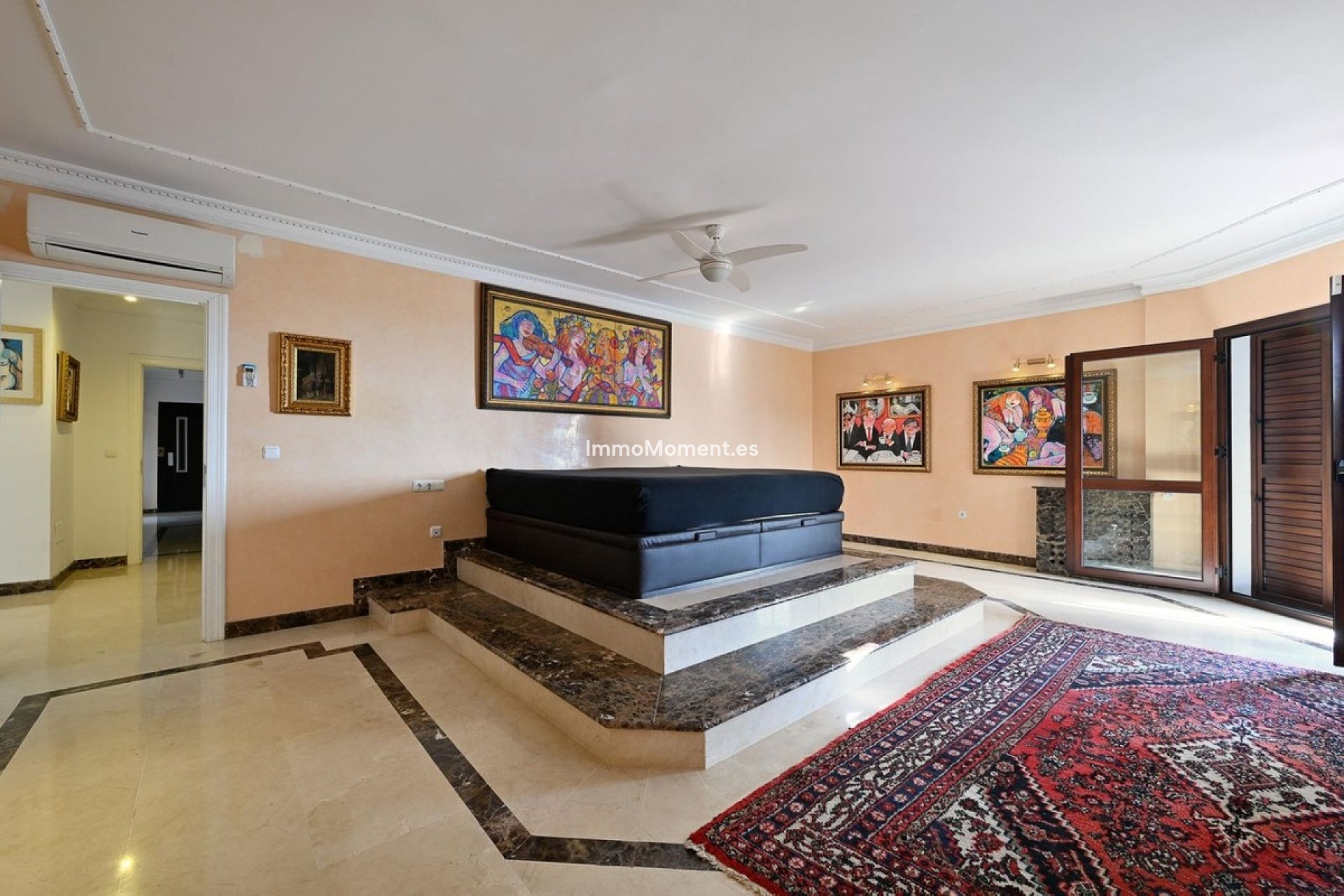 Wiederverkauf - Freistehende Villa -   Inländisch - Alhaurín el Grande Centro