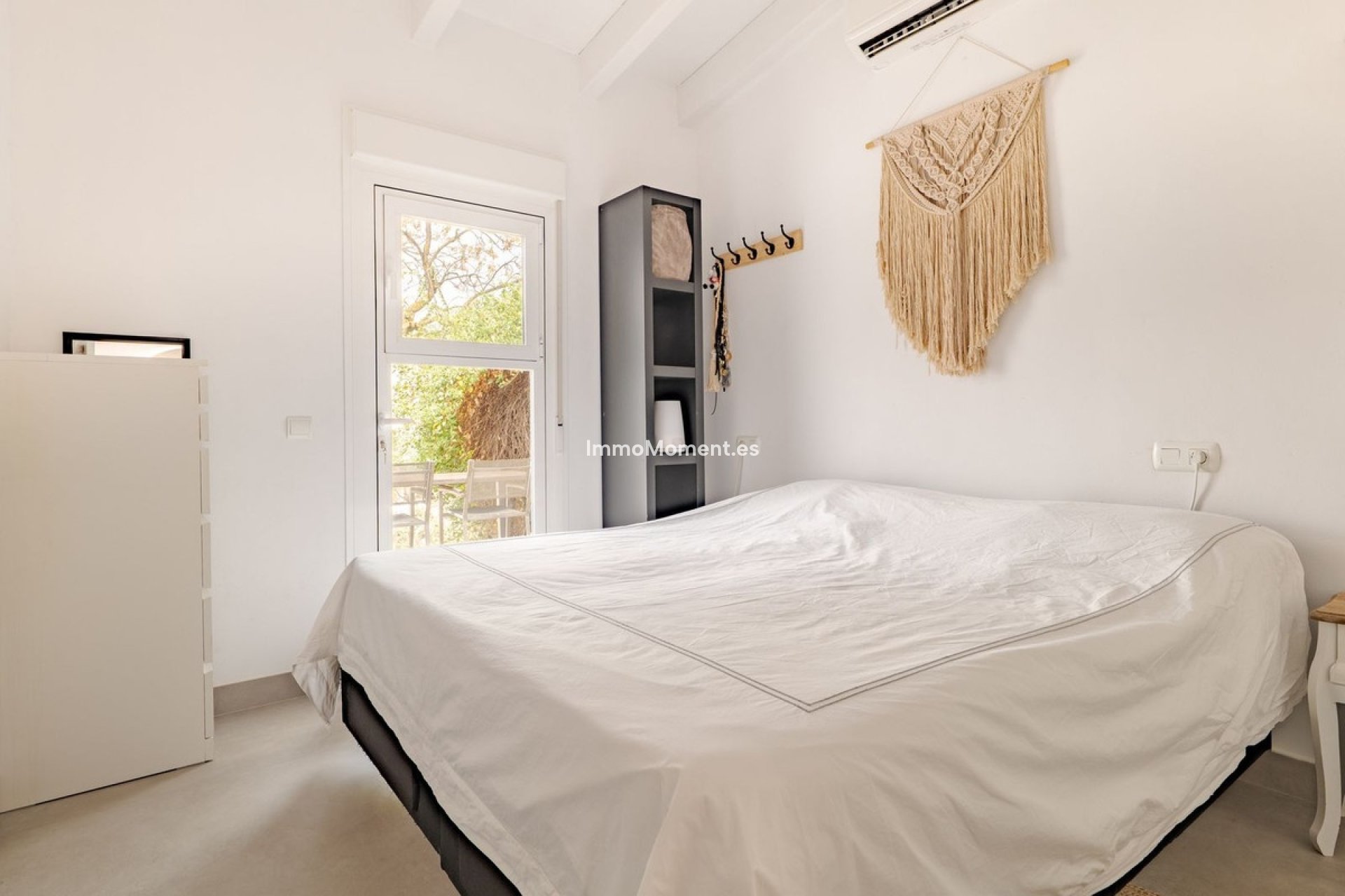 Wiederverkauf - Freistehende Villa -   Inländisch - Alhaurín el Grande Centro