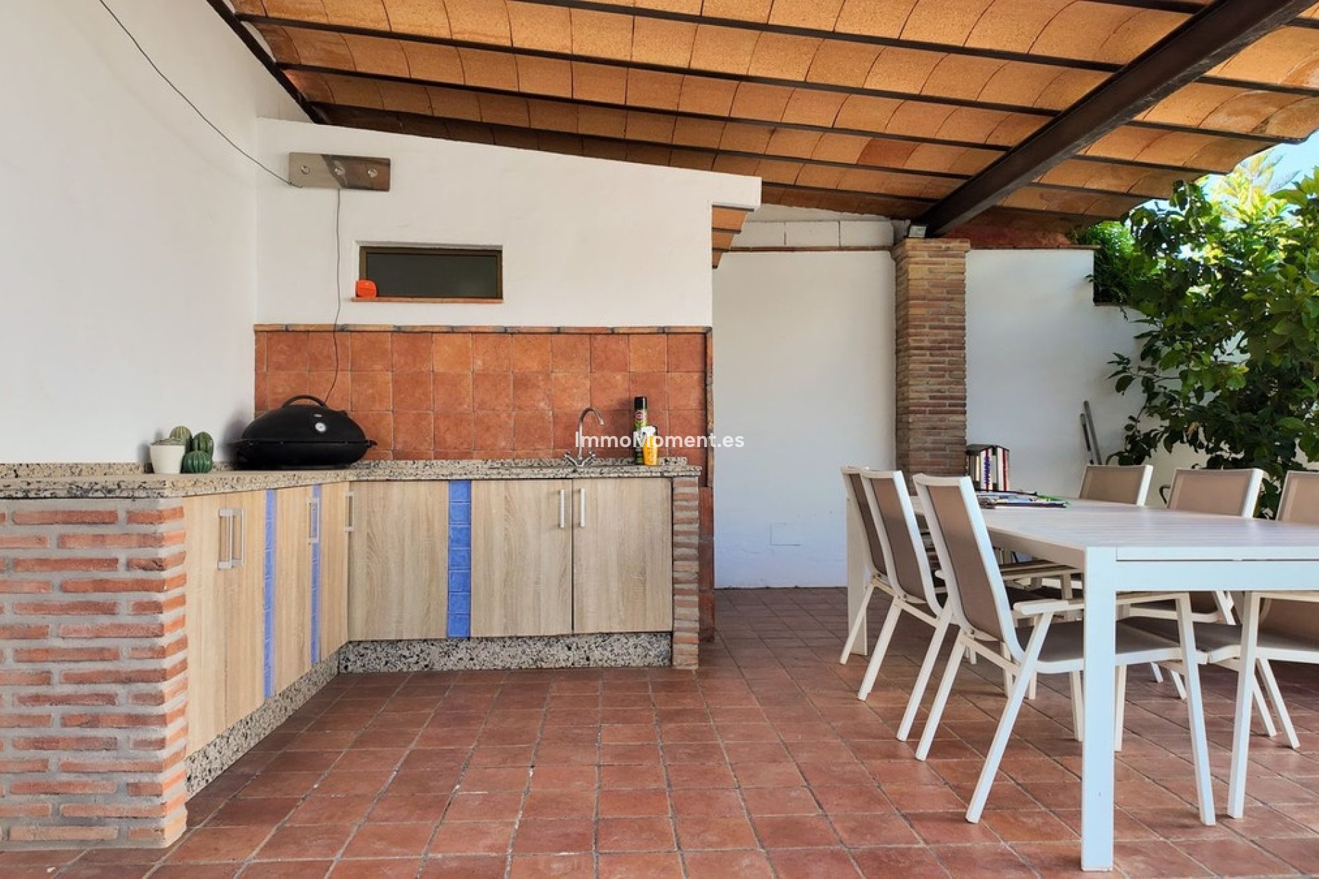 Wiederverkauf - Freistehende Villa -   Inländisch - Alhaurín el Grande Centro