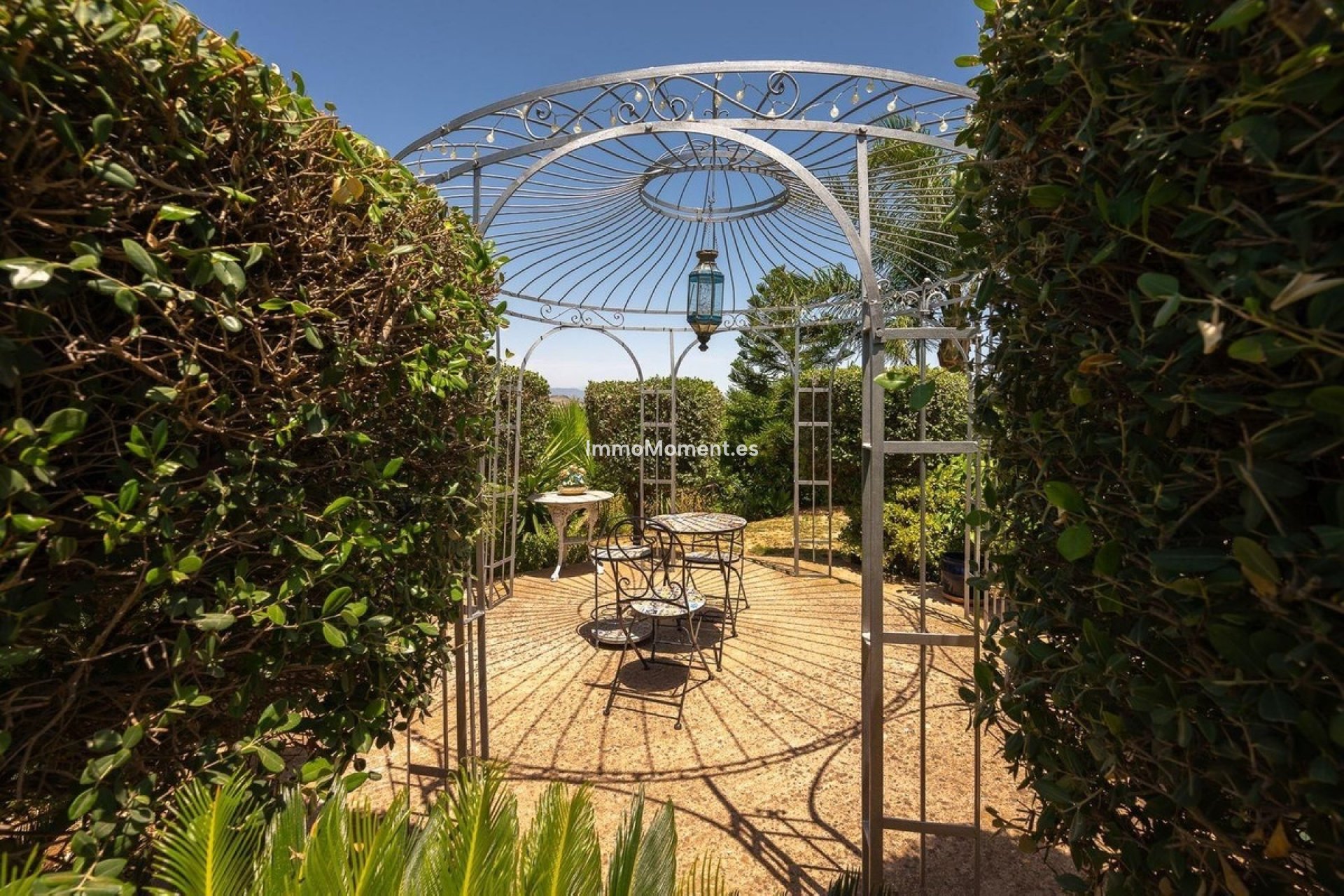 Wiederverkauf - Freistehende Villa -   Inländisch - Alhaurín el Grande Centro