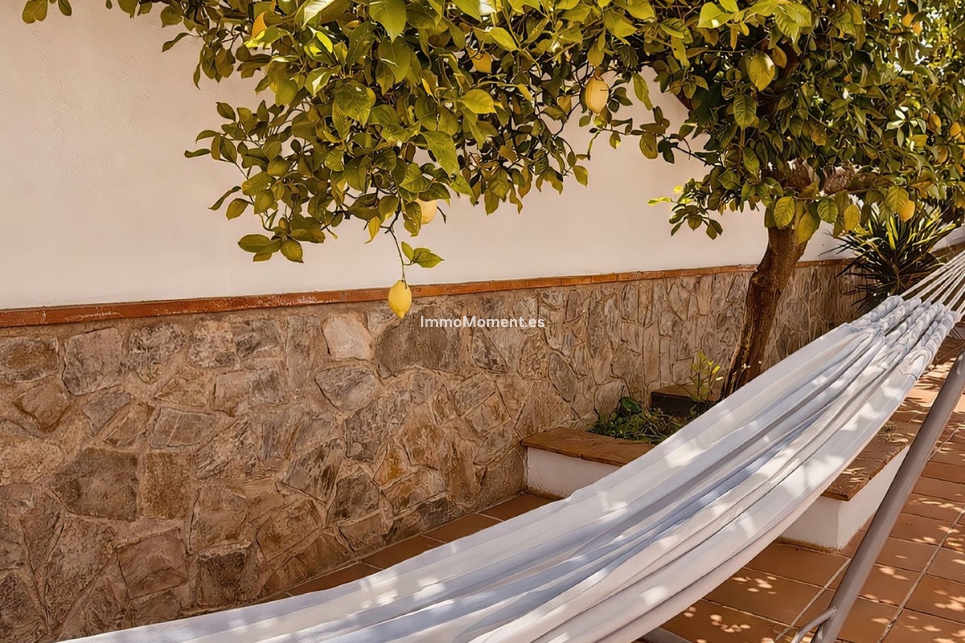 Wiederverkauf - Freistehende Villa -   Inländisch - Alhaurín el Grande Centro