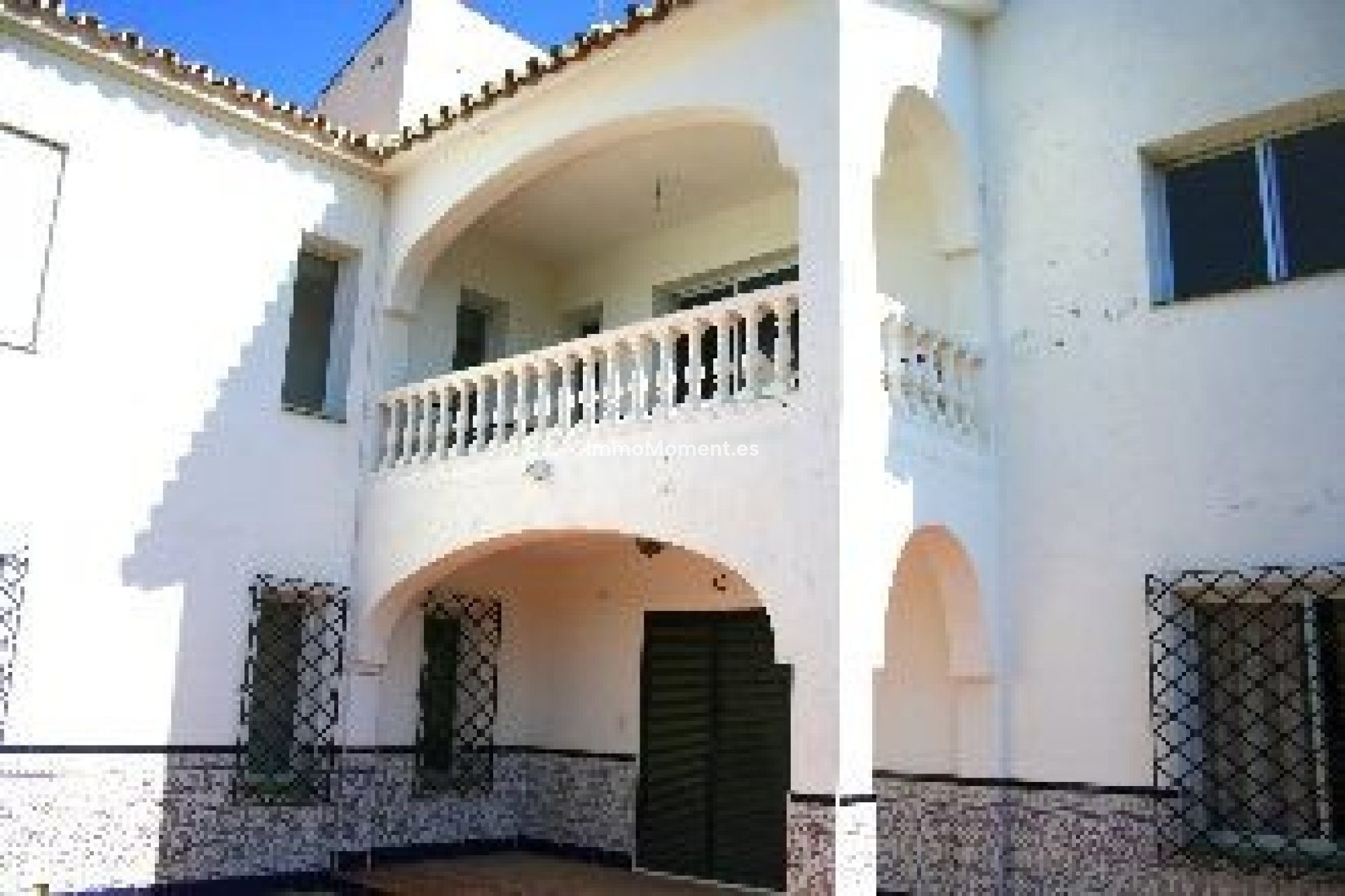 Wiederverkauf - Freistehende Villa -   Inländisch - Coín