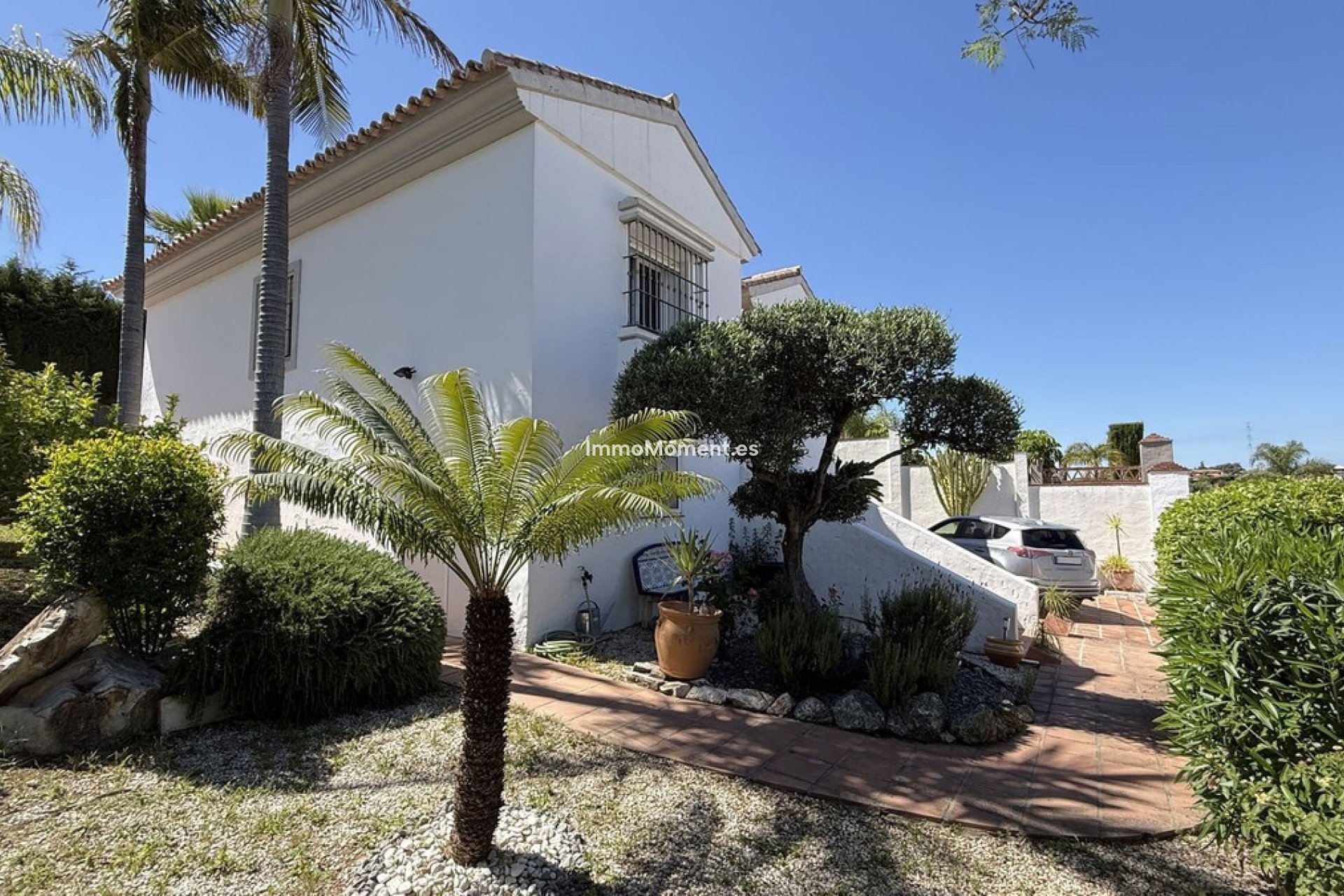 Wiederverkauf - Freistehende Villa -   Inländisch - Coín