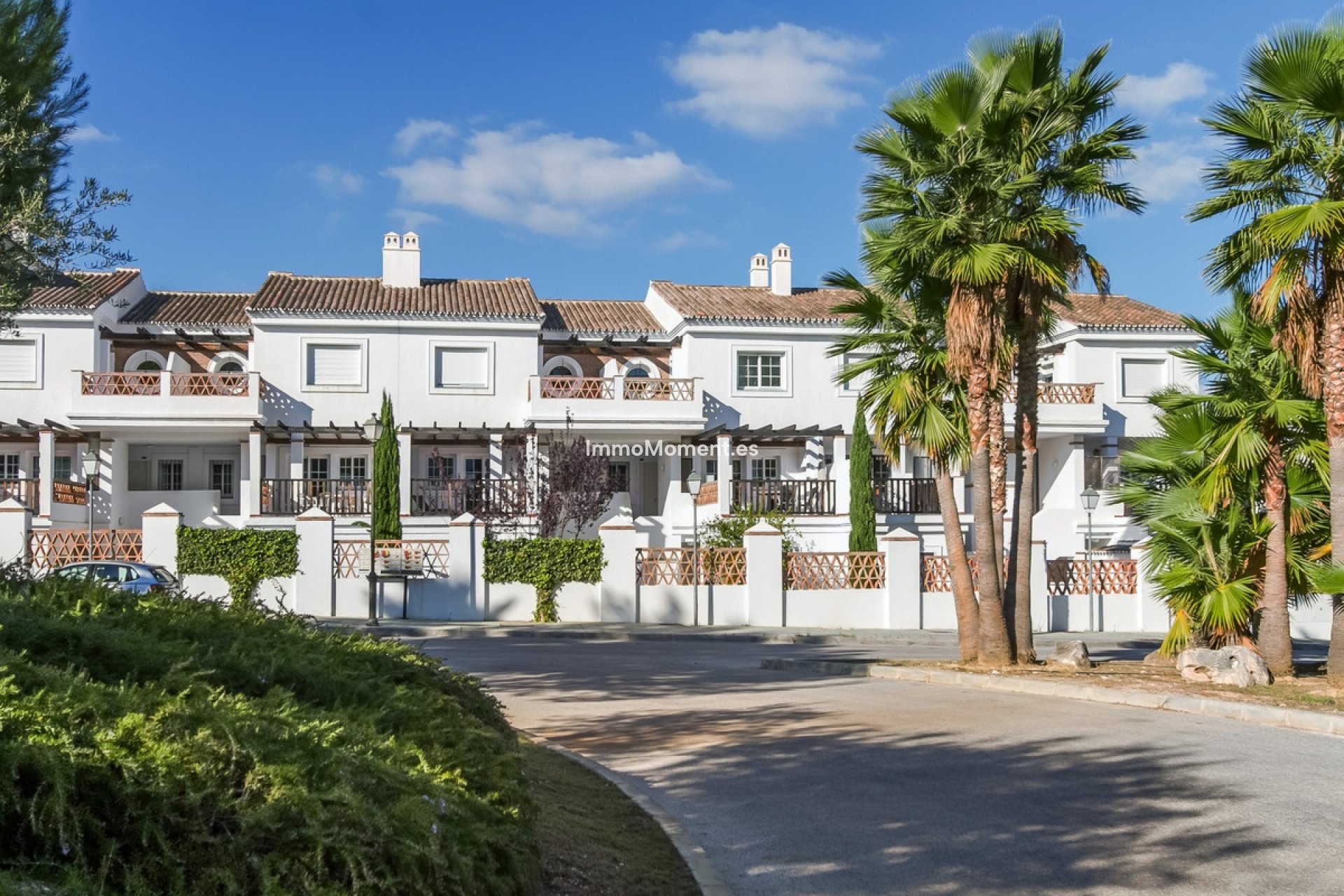 Wiederverkauf - Freistehende Villa -   Inländisch - Lauro Golf
