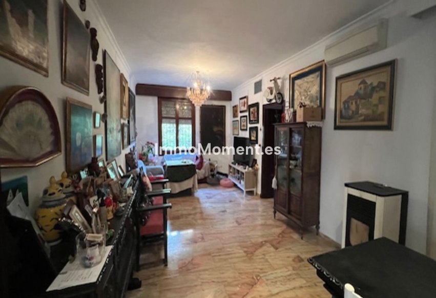 Wiederverkauf - Freistehende Villa - Málaga - La Victoria