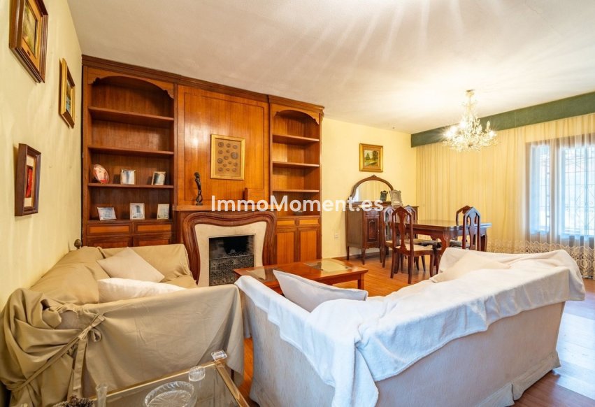 Wiederverkauf - Freistehende Villa - Málaga - Mayorazgo