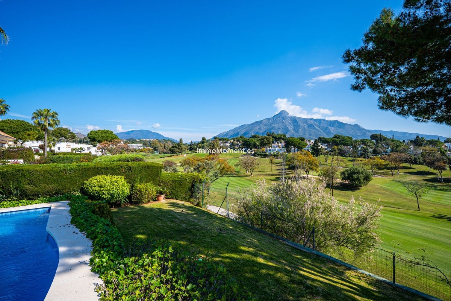 Wiederverkauf - Freistehende Villa - Marbella - Aloha