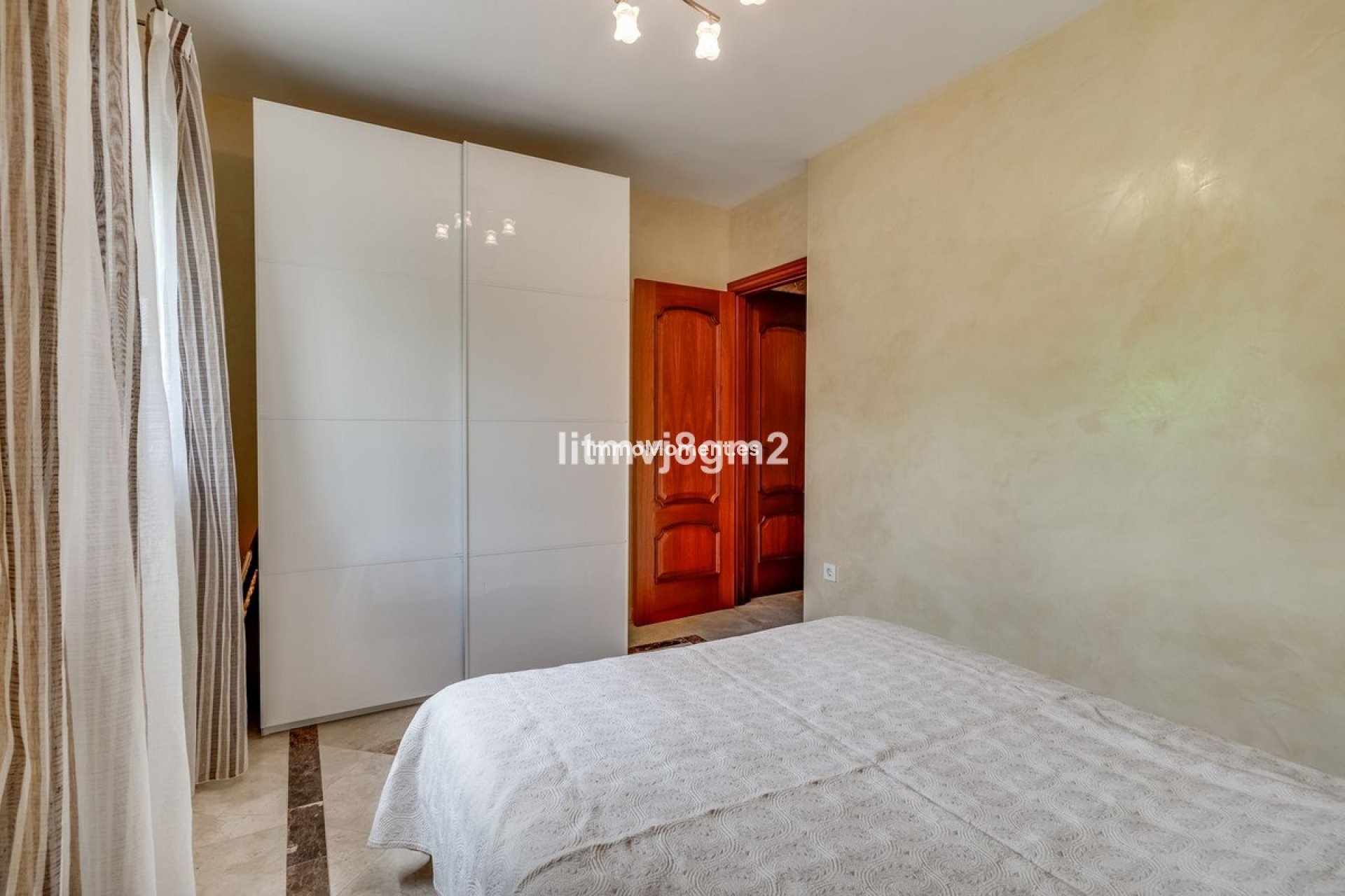 Wiederverkauf - Freistehende Villa - Marbella - Artola