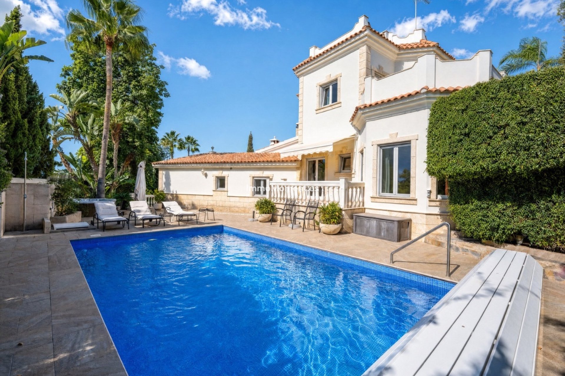 Wiederverkauf - Freistehende Villa - Marbella - El Rosario