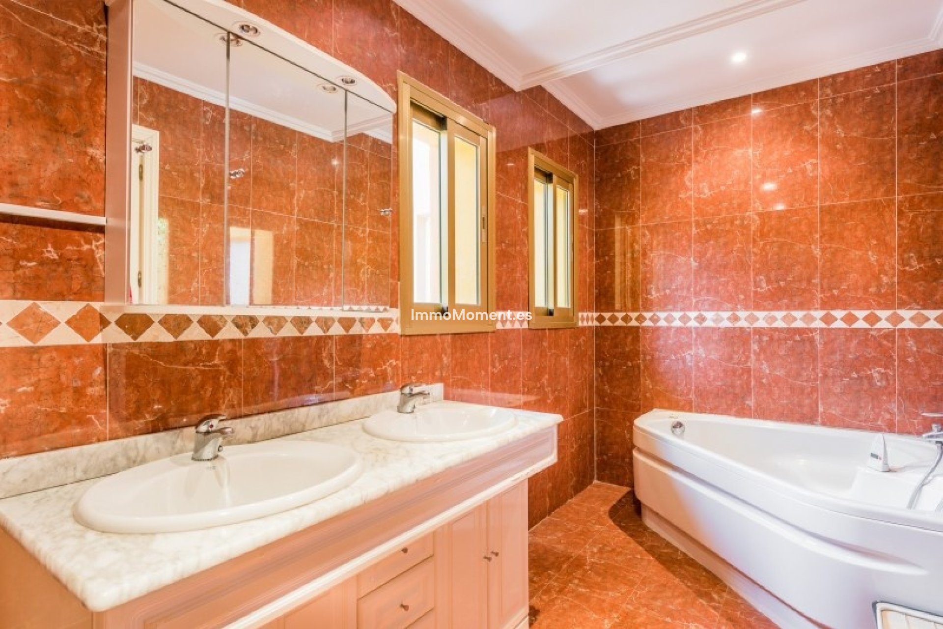 Wiederverkauf - Freistehende Villa - Marbella - El Rosario