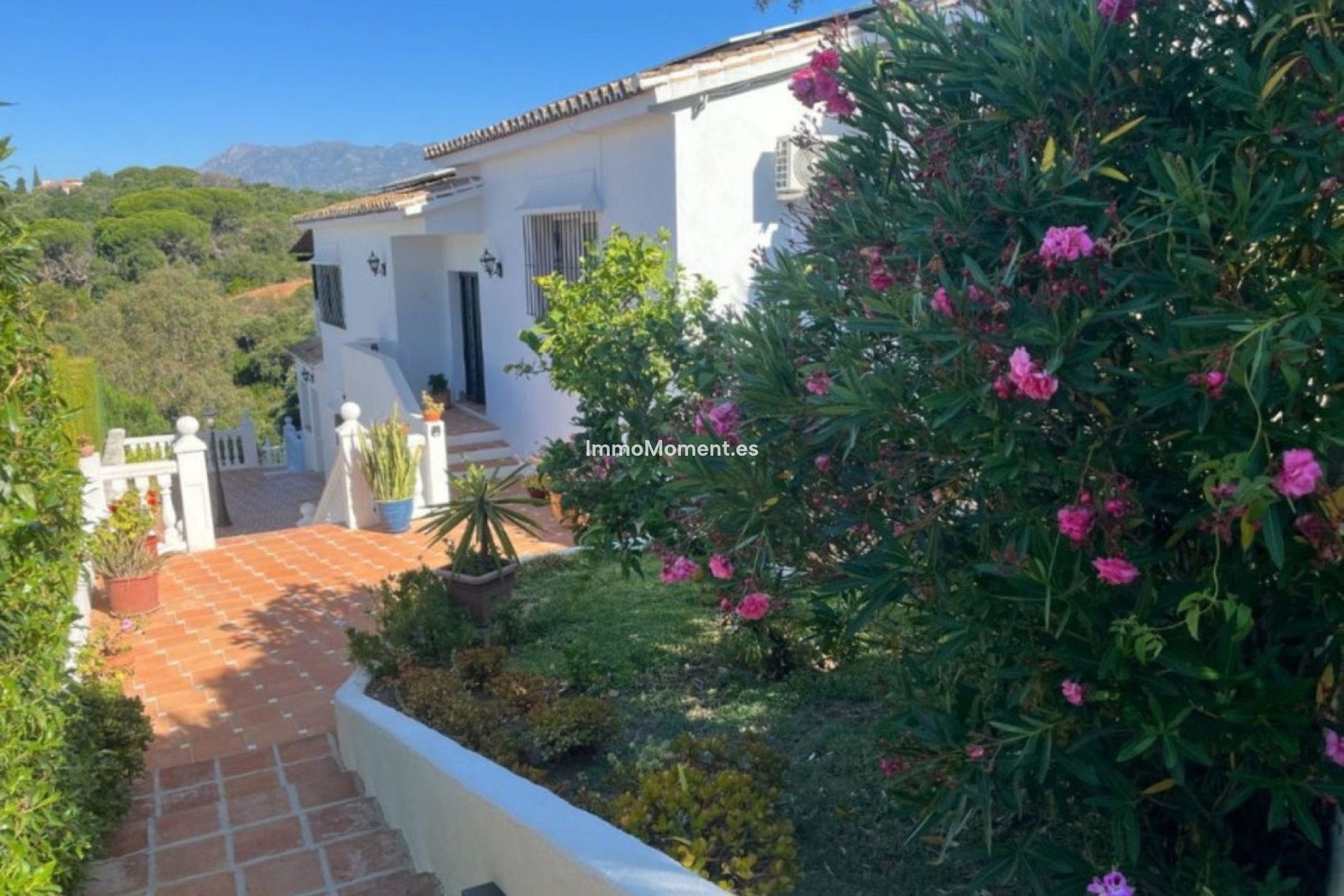Wiederverkauf - Freistehende Villa - Marbella - Elviria