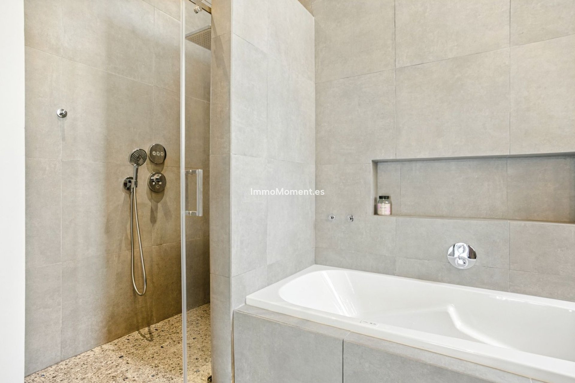 Wiederverkauf - Freistehende Villa - Marbella - Elviria
