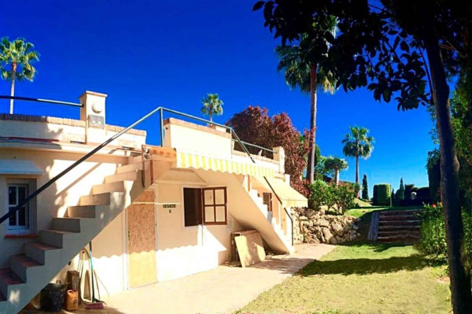Wiederverkauf - Freistehende Villa - Marbella - Elviria