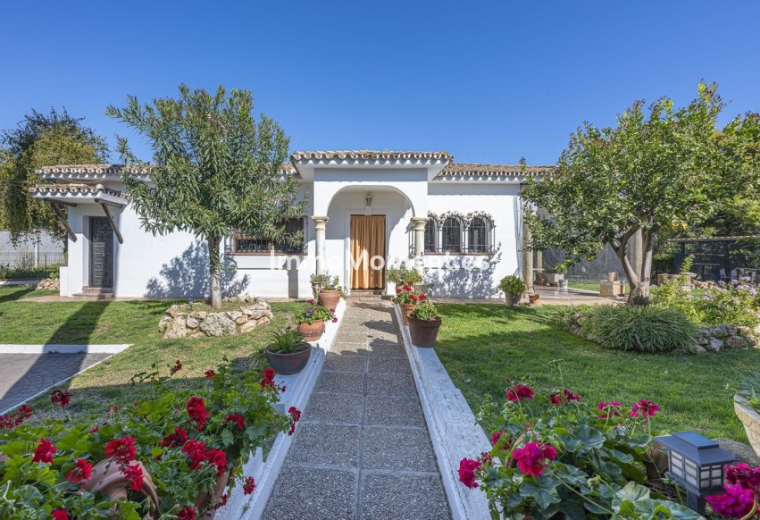 Wiederverkauf - Freistehende Villa - Marbella - Guadalmina Alta