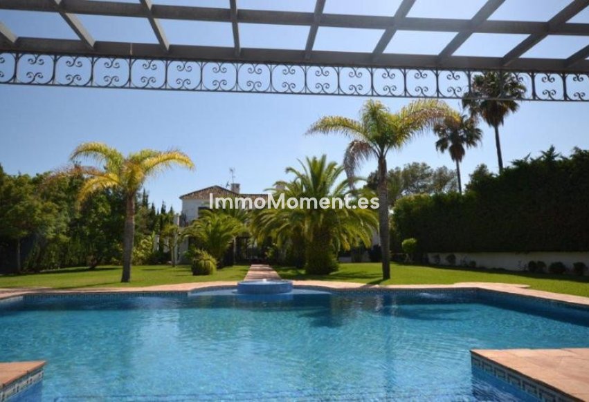 Wiederverkauf - Freistehende Villa - Marbella - Guadalmina Baja