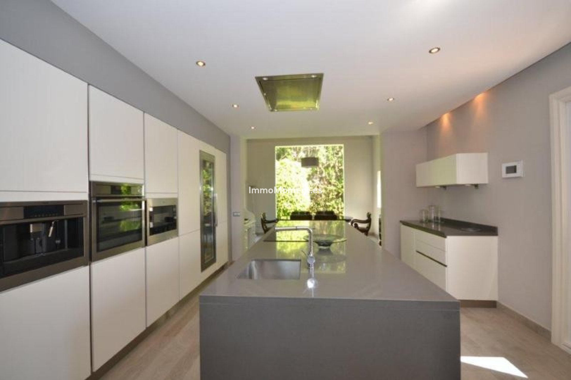 Wiederverkauf - Freistehende Villa - Marbella - Guadalmina Baja