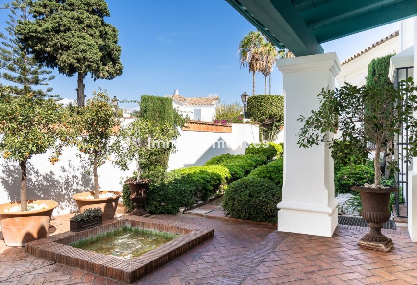 Wiederverkauf - Freistehende Villa - Marbella - Guadalmina Baja