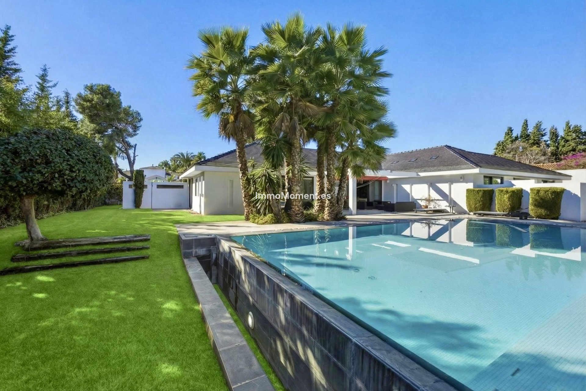 Wiederverkauf - Freistehende Villa - Marbella - Guadalmina Baja
