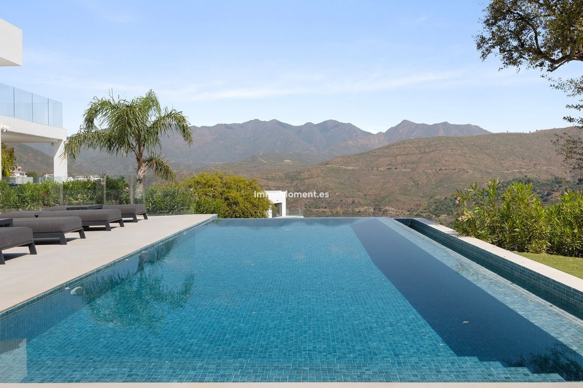 Wiederverkauf - Freistehende Villa - Marbella - La Mairena
