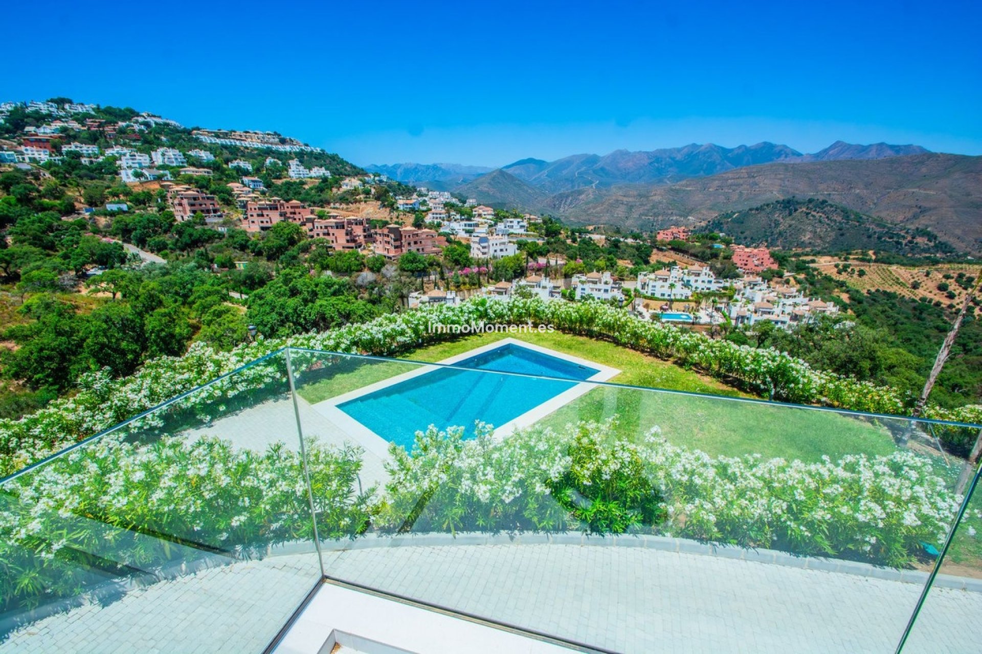 Wiederverkauf - Freistehende Villa - Marbella - La Mairena