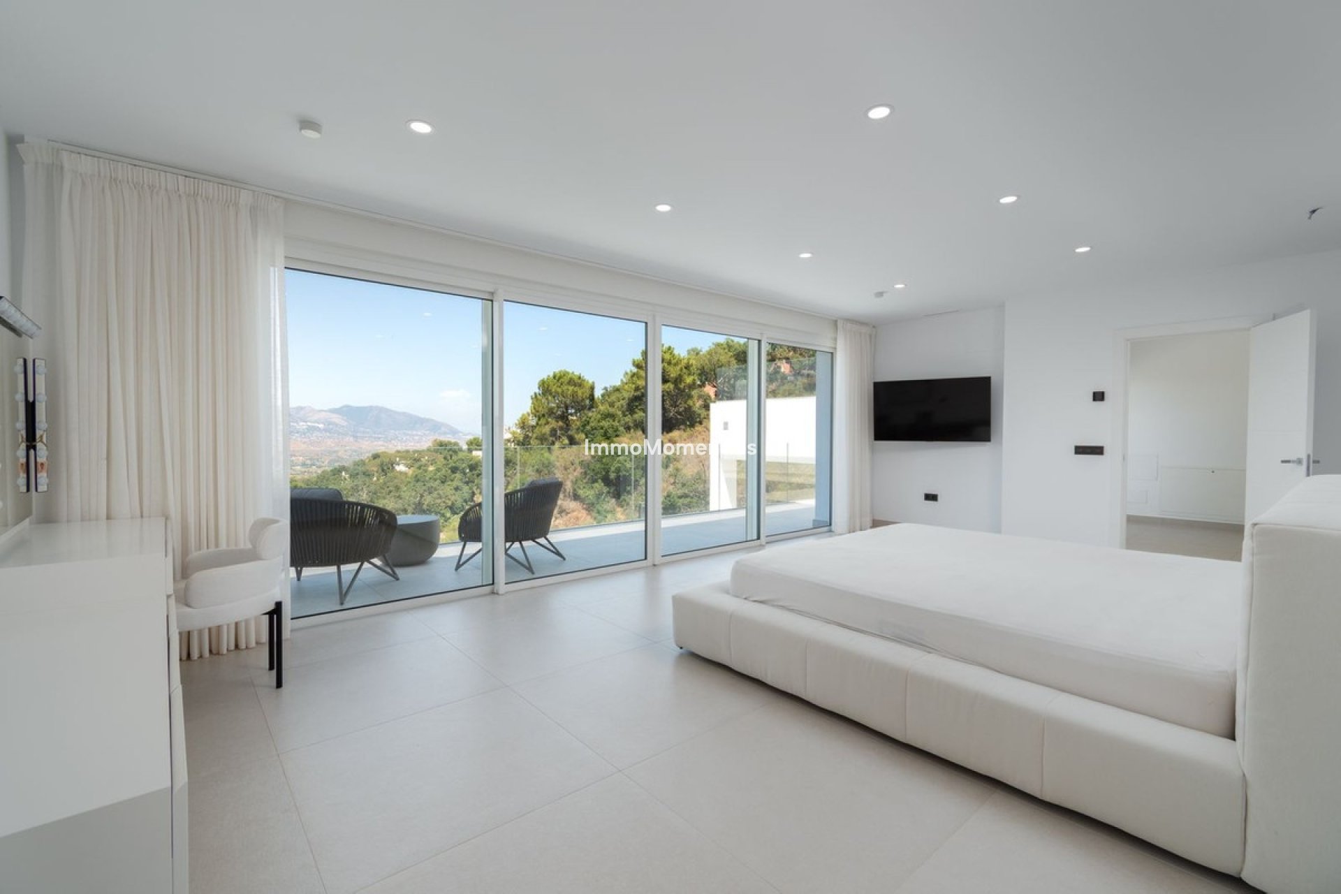 Wiederverkauf - Freistehende Villa - Marbella - La Mairena
