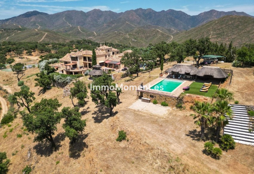 Wiederverkauf - Freistehende Villa - Marbella - La Mairena