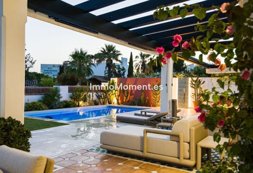 Wiederverkauf - Freistehende Villa - Marbella - Las Chapas