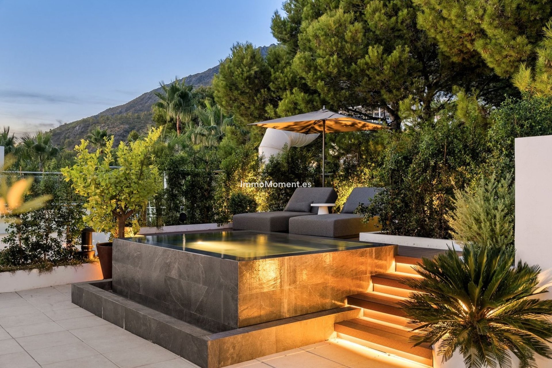 Wiederverkauf - Freistehende Villa - Marbella - Marbella Centro
