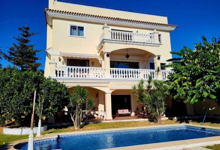 Wiederverkauf - Freistehende Villa - Marbella - Marbella Centro