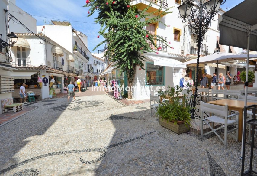 Wiederverkauf - Freistehende Villa - Marbella - Marbella Centro