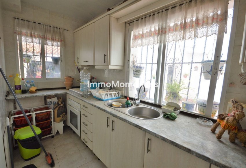Wiederverkauf - Freistehende Villa - Marbella - Marbella Centro