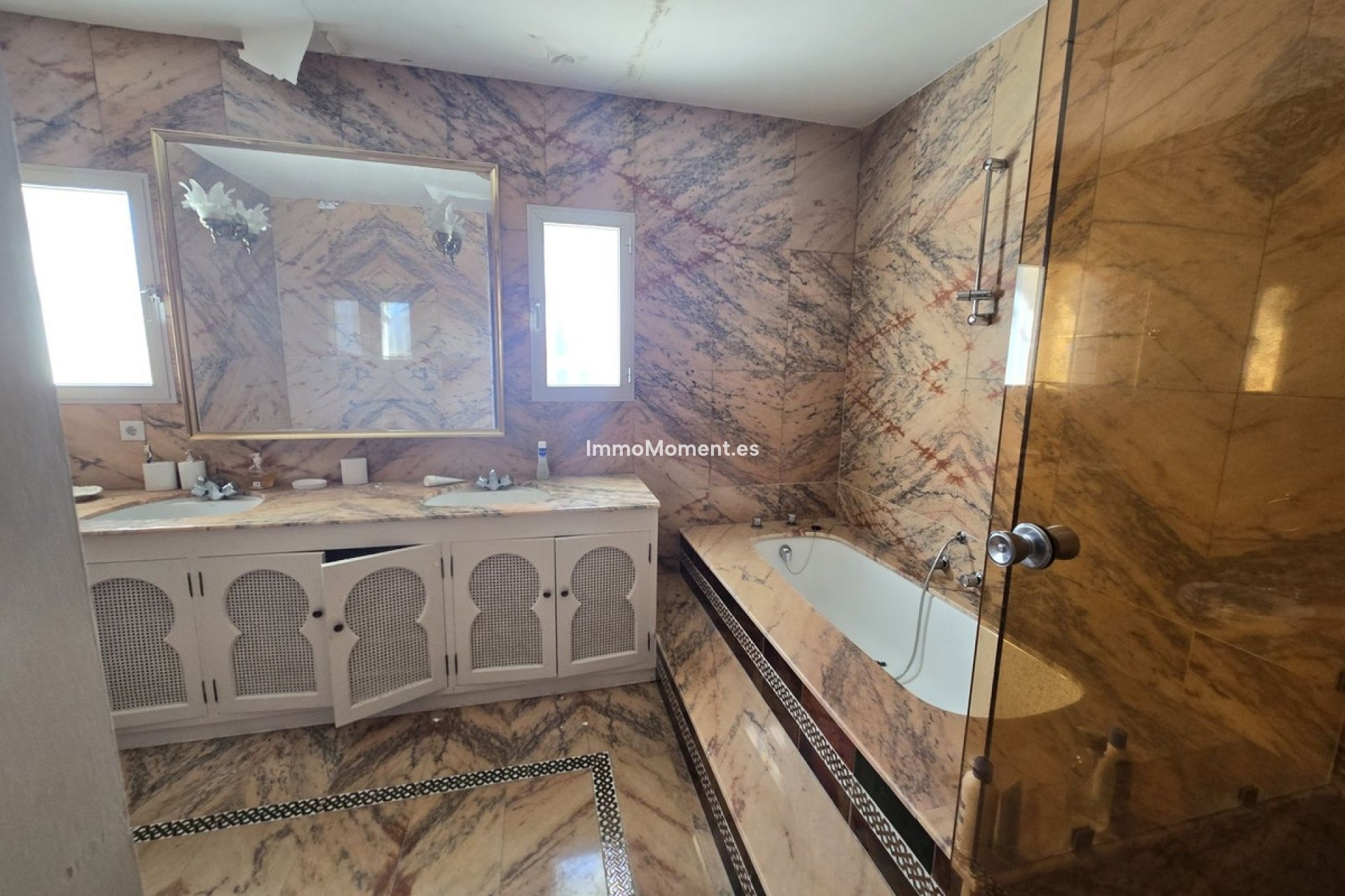 Wiederverkauf - Freistehende Villa - Marbella - Marbella Centro