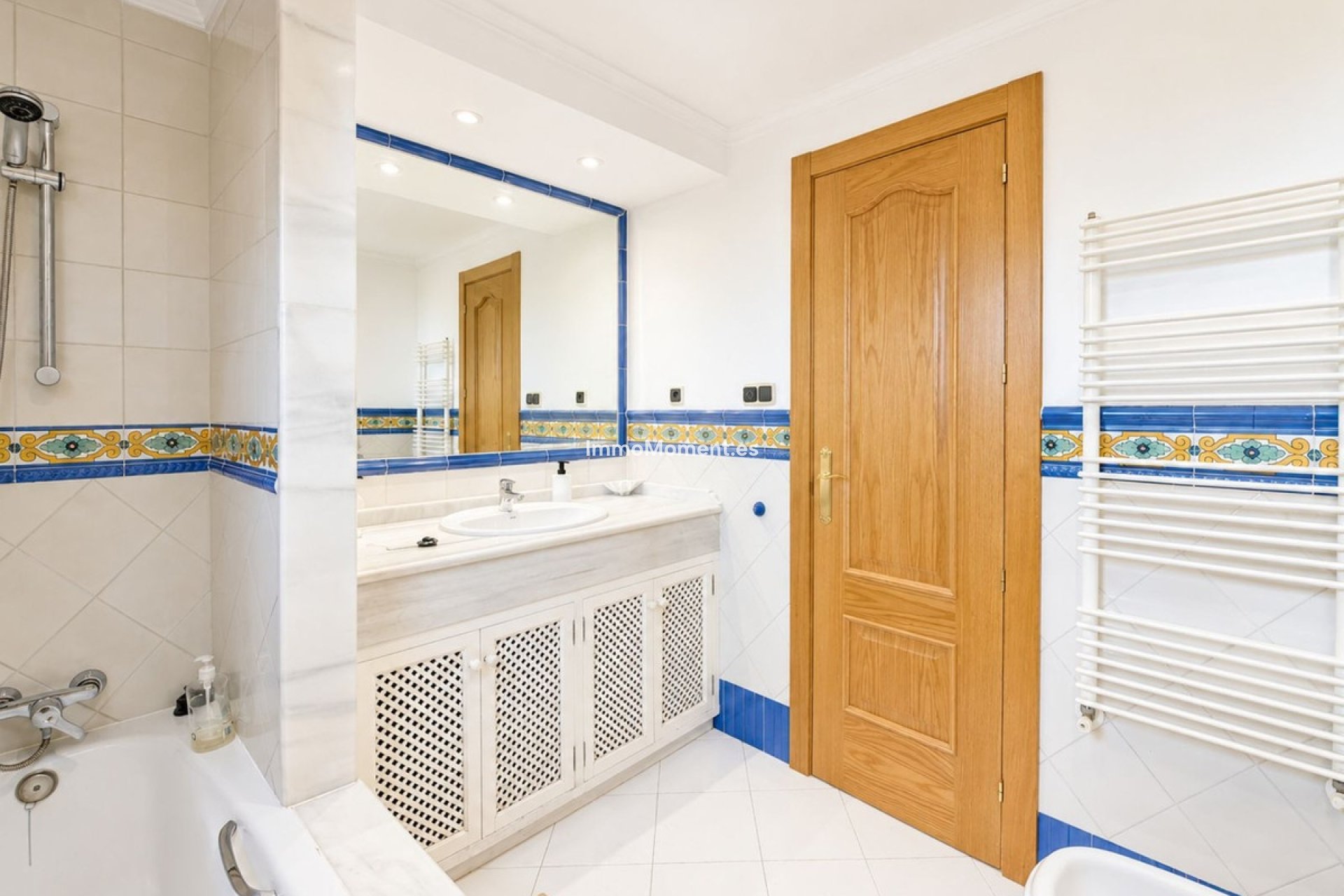 Wiederverkauf - Freistehende Villa - Marbella - Marbella Centro