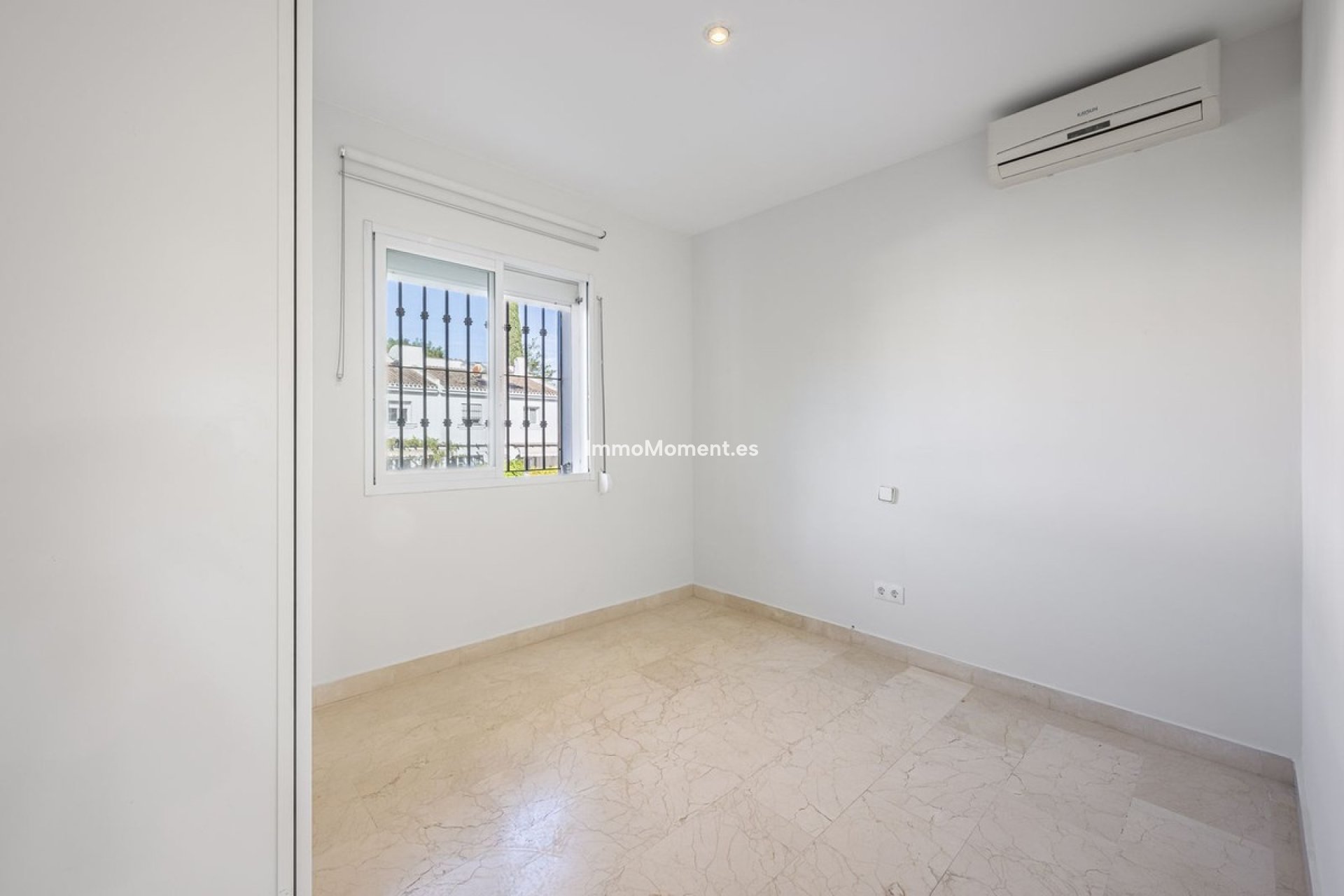 Wiederverkauf - Freistehende Villa - Marbella - Nueva Andalucía