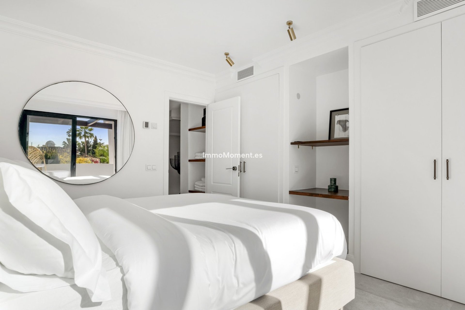 Wiederverkauf - Freistehende Villa - Marbella - Nueva Andalucía