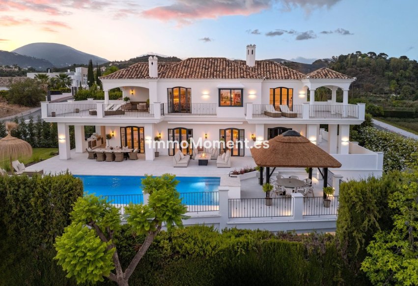Wiederverkauf - Freistehende Villa - Marbella - Nueva Andalucía