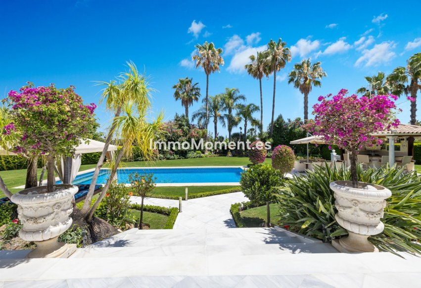 Wiederverkauf - Freistehende Villa - Marbella - Nueva Andalucía