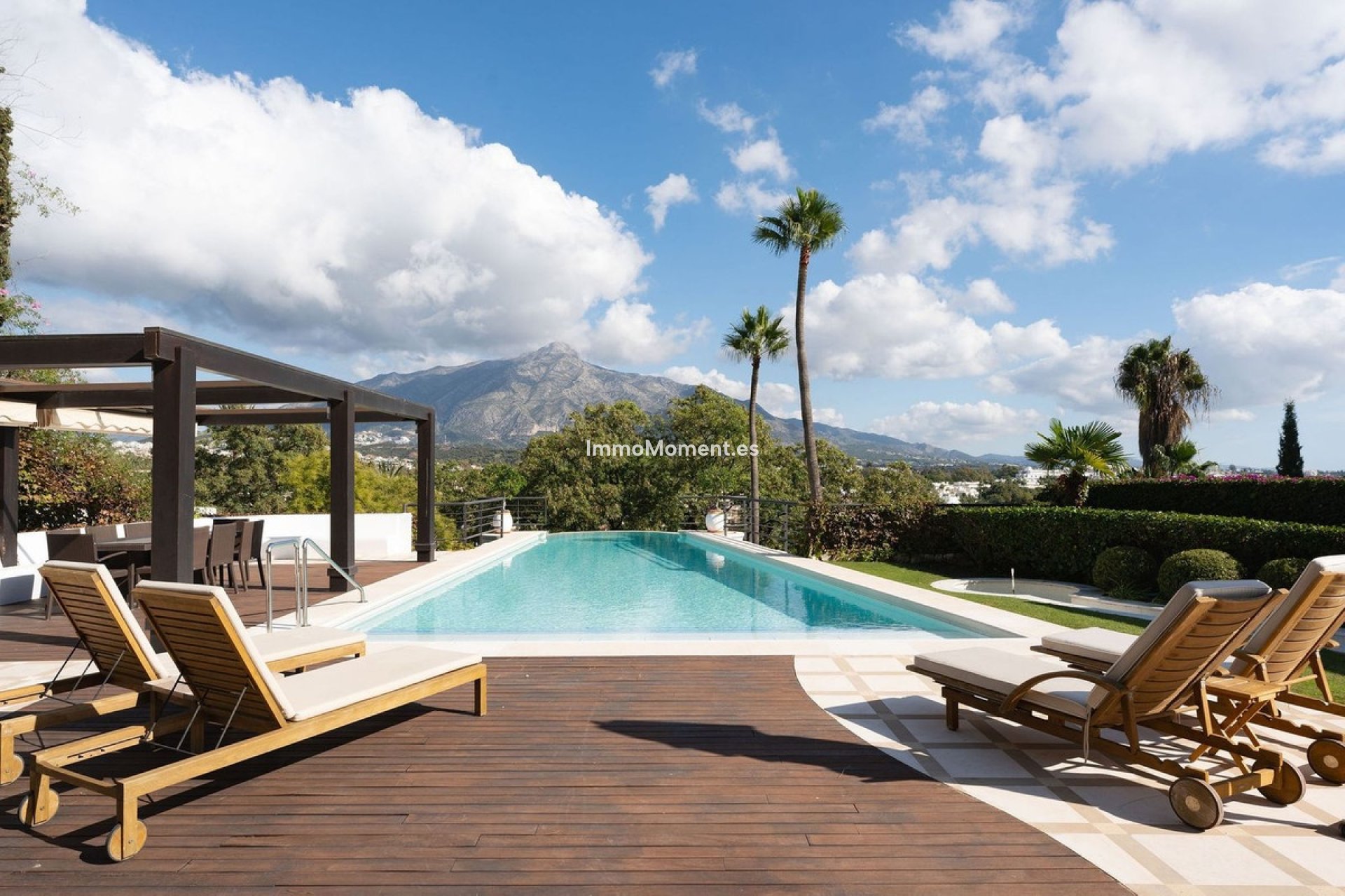 Wiederverkauf - Freistehende Villa - Marbella - Nueva Andalucía