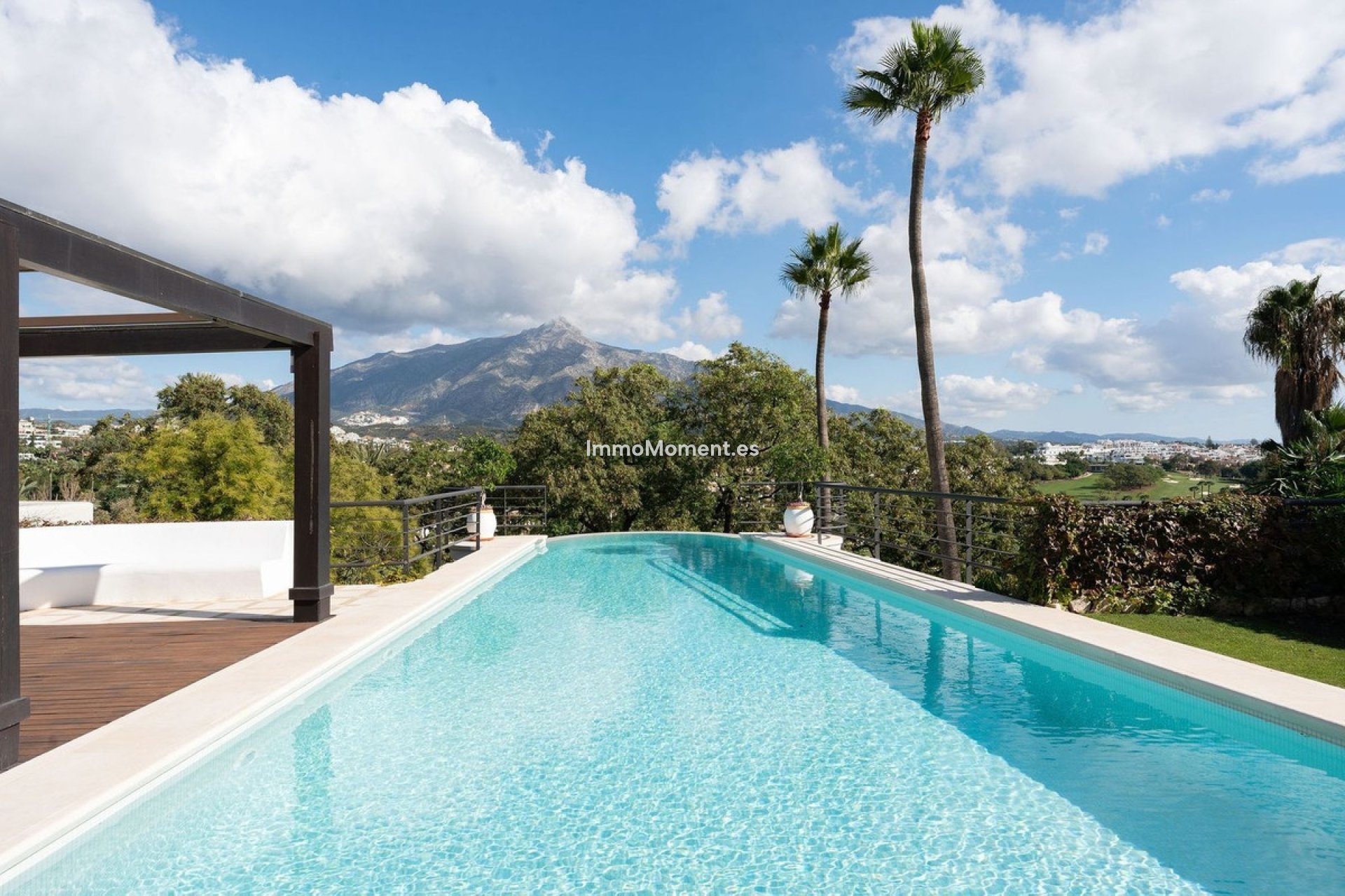 Wiederverkauf - Freistehende Villa - Marbella - Nueva Andalucía