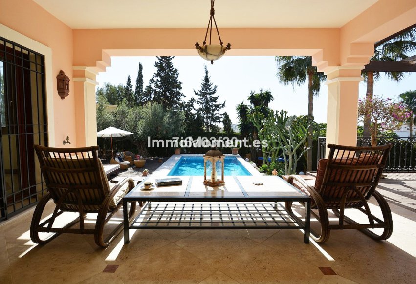 Wiederverkauf - Freistehende Villa - Marbella - Nueva Andalucía